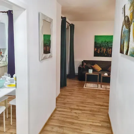 Lovely Ultracentral With Parking