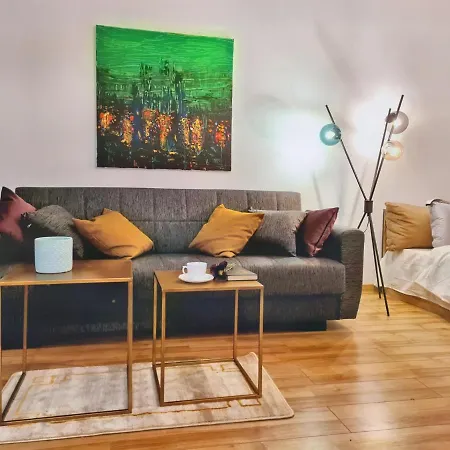 Lovely Ultracentral With Parking Apartman *