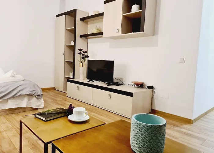 Lovely Ultracentral With Parking